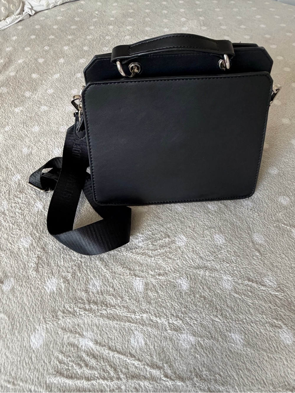 Steve Madden Black Embossed Logo Messenger Bag with Detachable Pouch - Picture 3 of 3